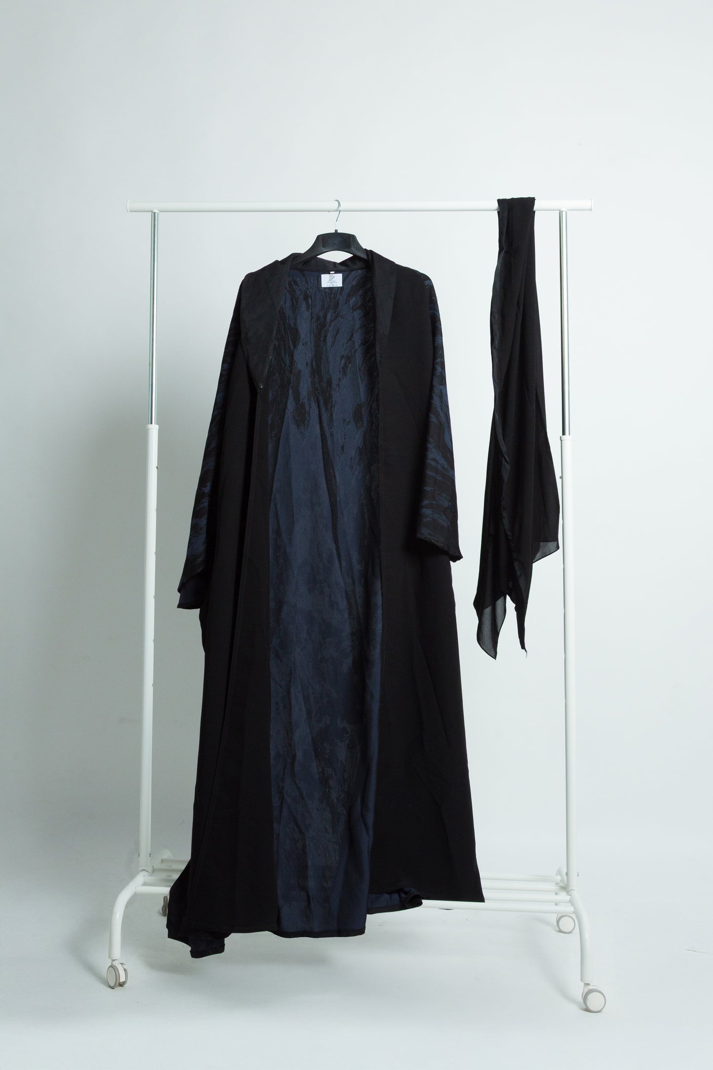 ✨ Your Abaya with a Royal Blue Touch!