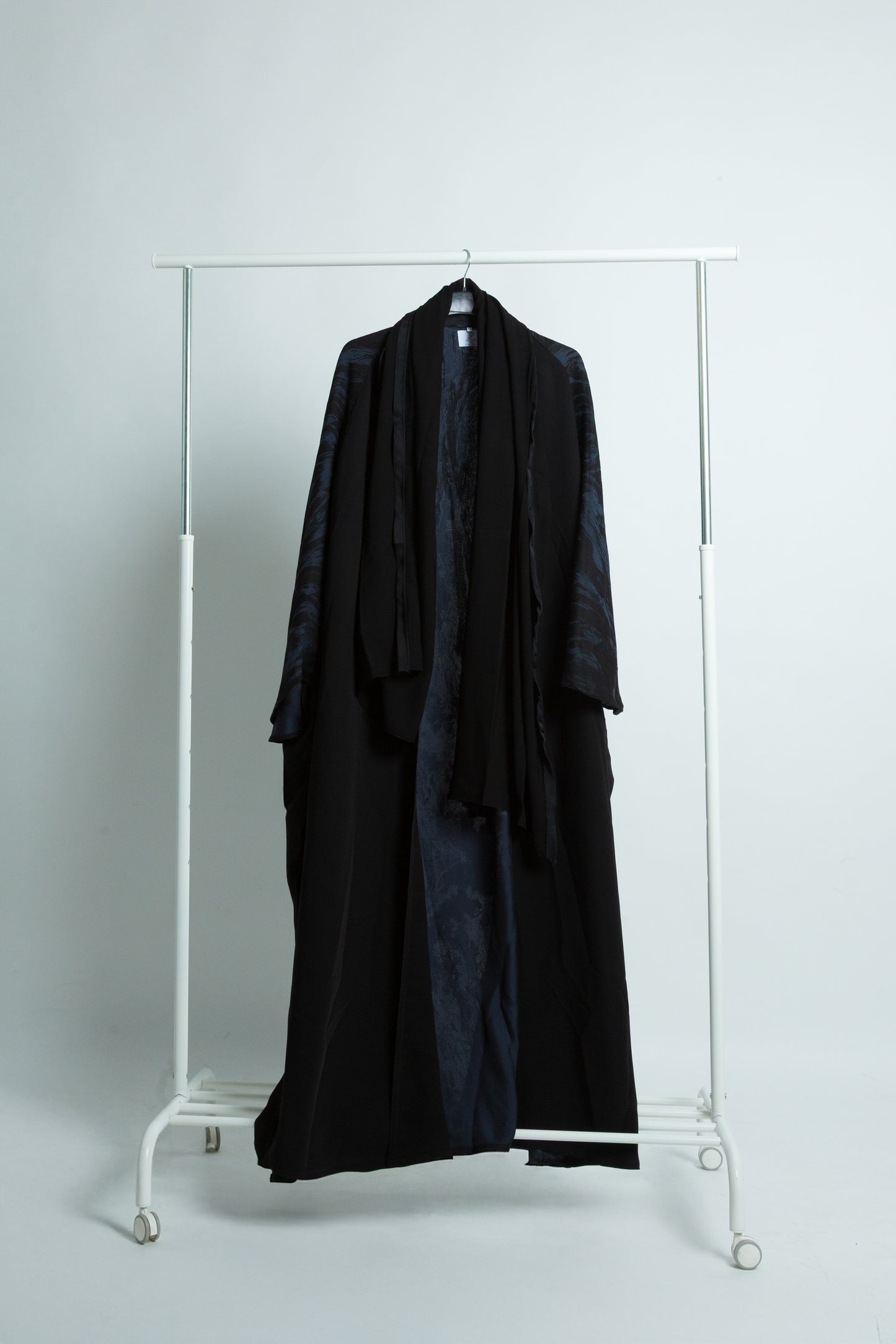 ✨ Your Abaya with a Royal Blue Touch!